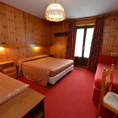 Petit Hotel Cogne Exterior photo