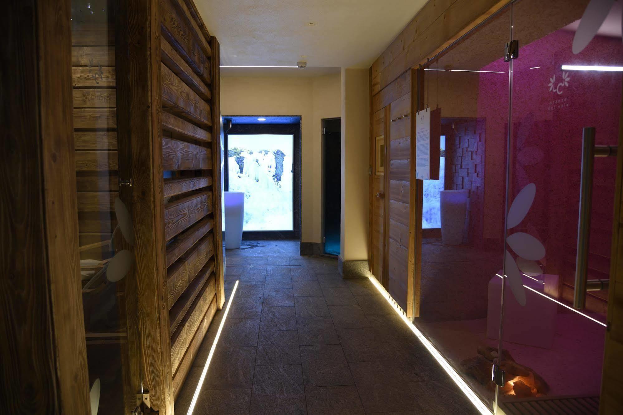 Petit Hotel Cogne Exterior photo